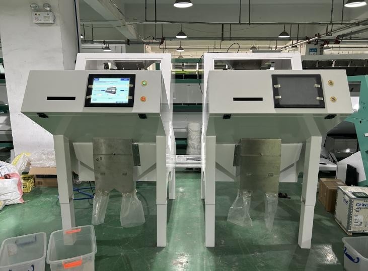 99.99% Sortiergenauigkeit Kokosfarbsorter RGB Vollfarbkameras Farbsorter