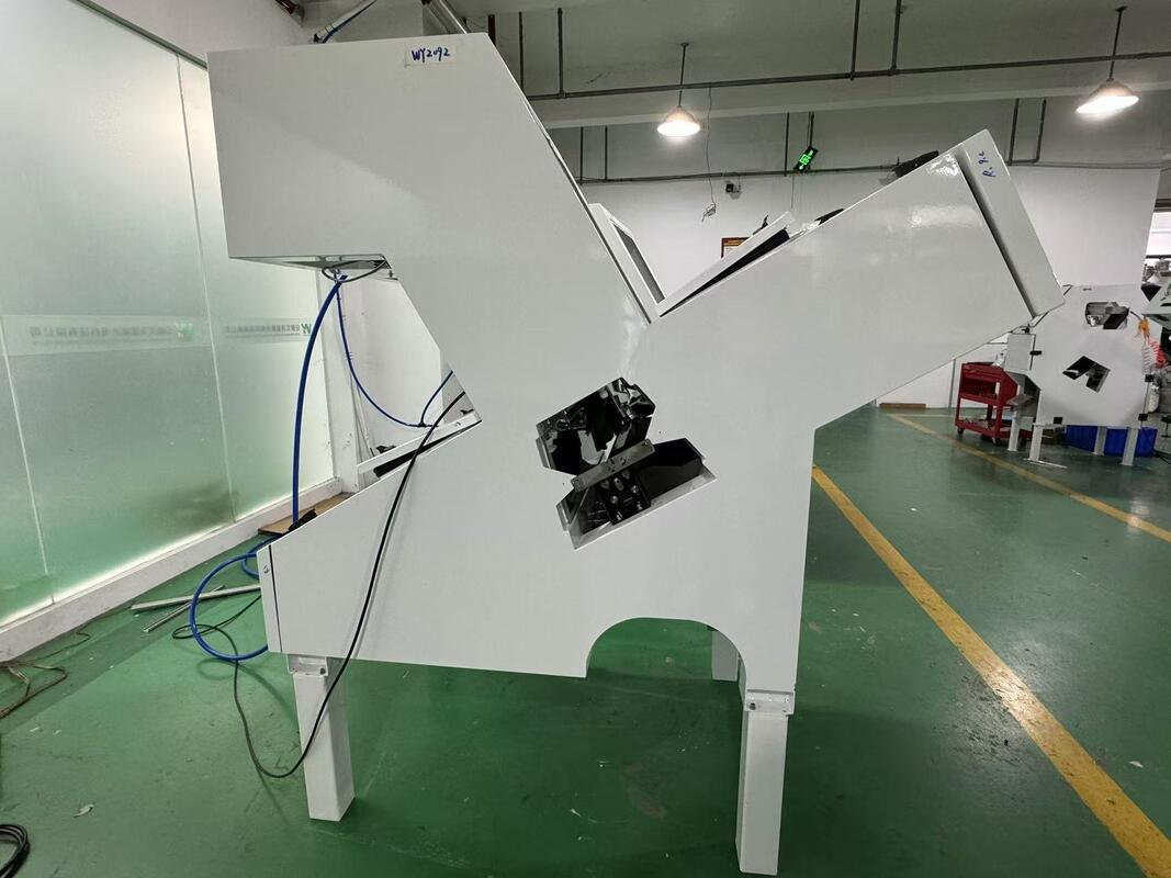 Muskatnuss-Sortiermaschine zur Entfernung von Aflatoxinpartikeln mit UV-Lichttechnologie
