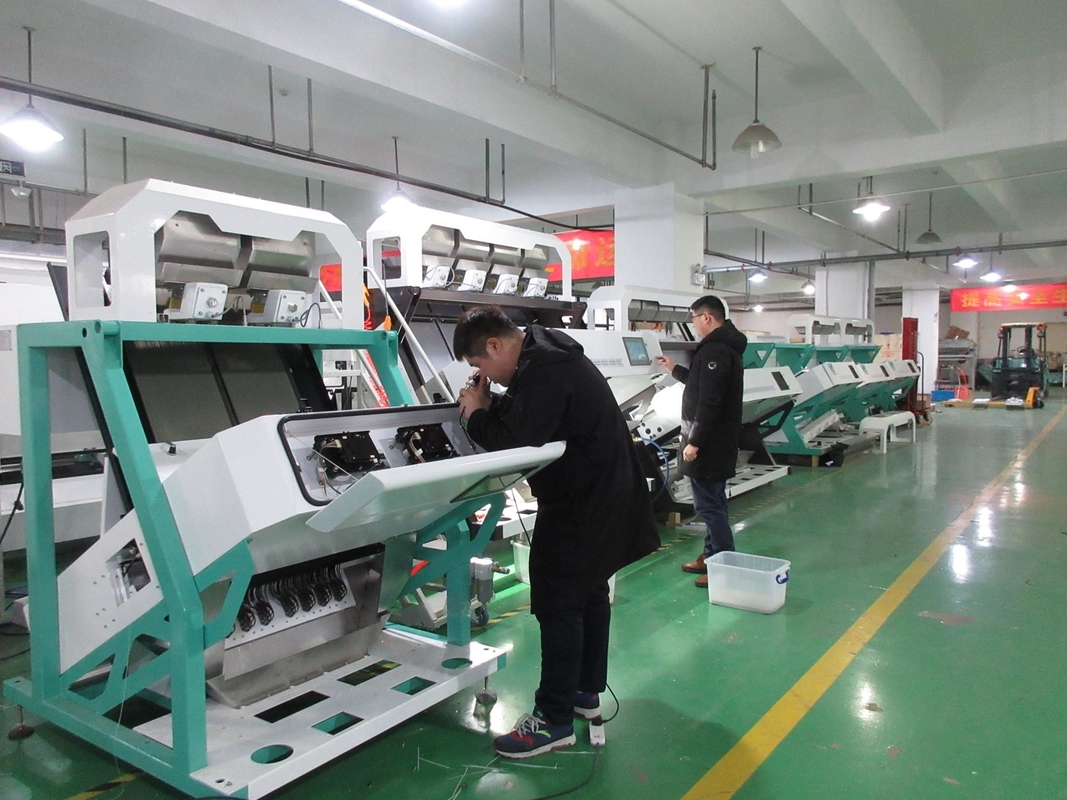 Automatische 7 Rutschen bewirtschaften Produktlinie benutzte Weizen-Gersten-Farbsortierende Maschine mit Toshiba-Kamera